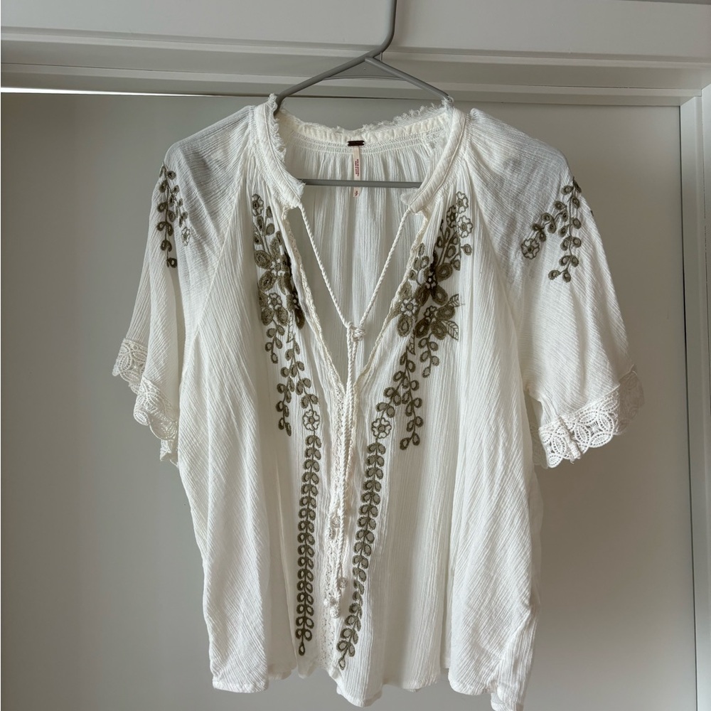 Free People Embroidered Top Size Small